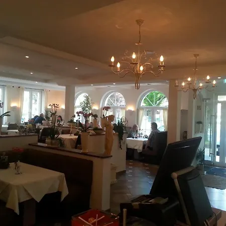 Helena Hotel 4*